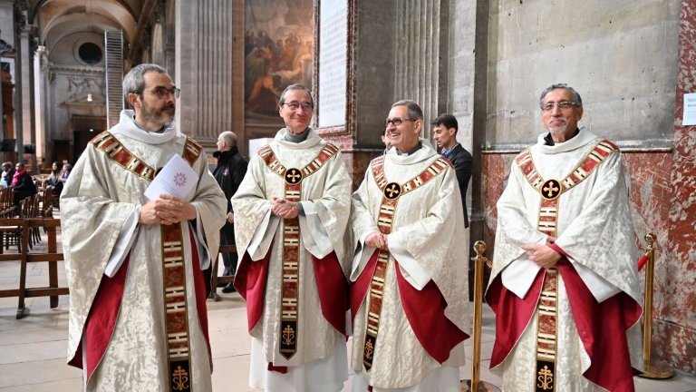 Ordinations diaconales de jésuites. (c) Marie-Christine Bertin / Diocèse de Paris.