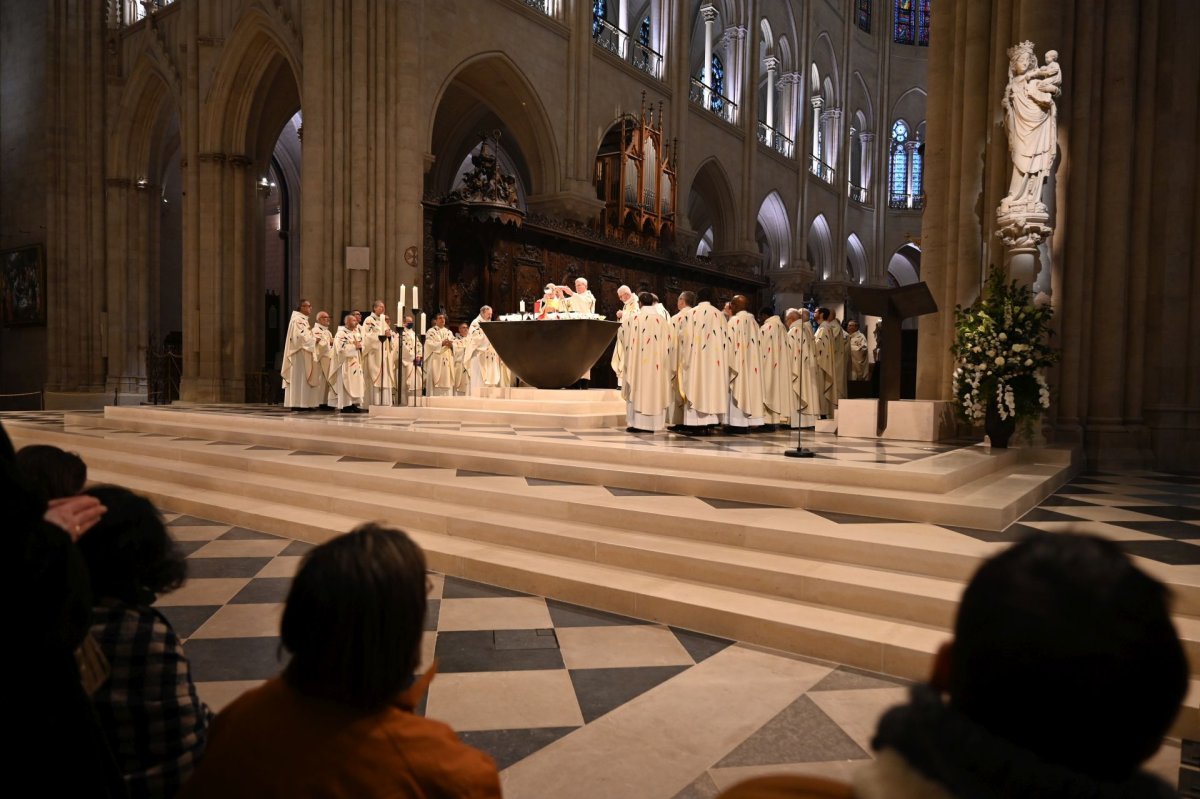 Messe en présence d'associations caritatives et ceux qu'elles (…). © Marie-Christine Bertin / Diocèse de Paris.
