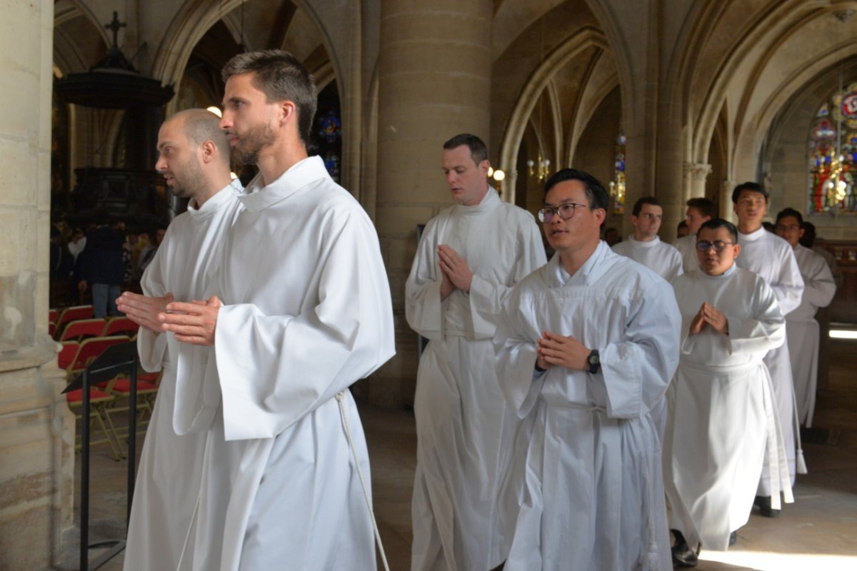 Messe et veillée de prière pour les futurs prêtres. © Marie-Christine Bertin / Diocèse de Paris.