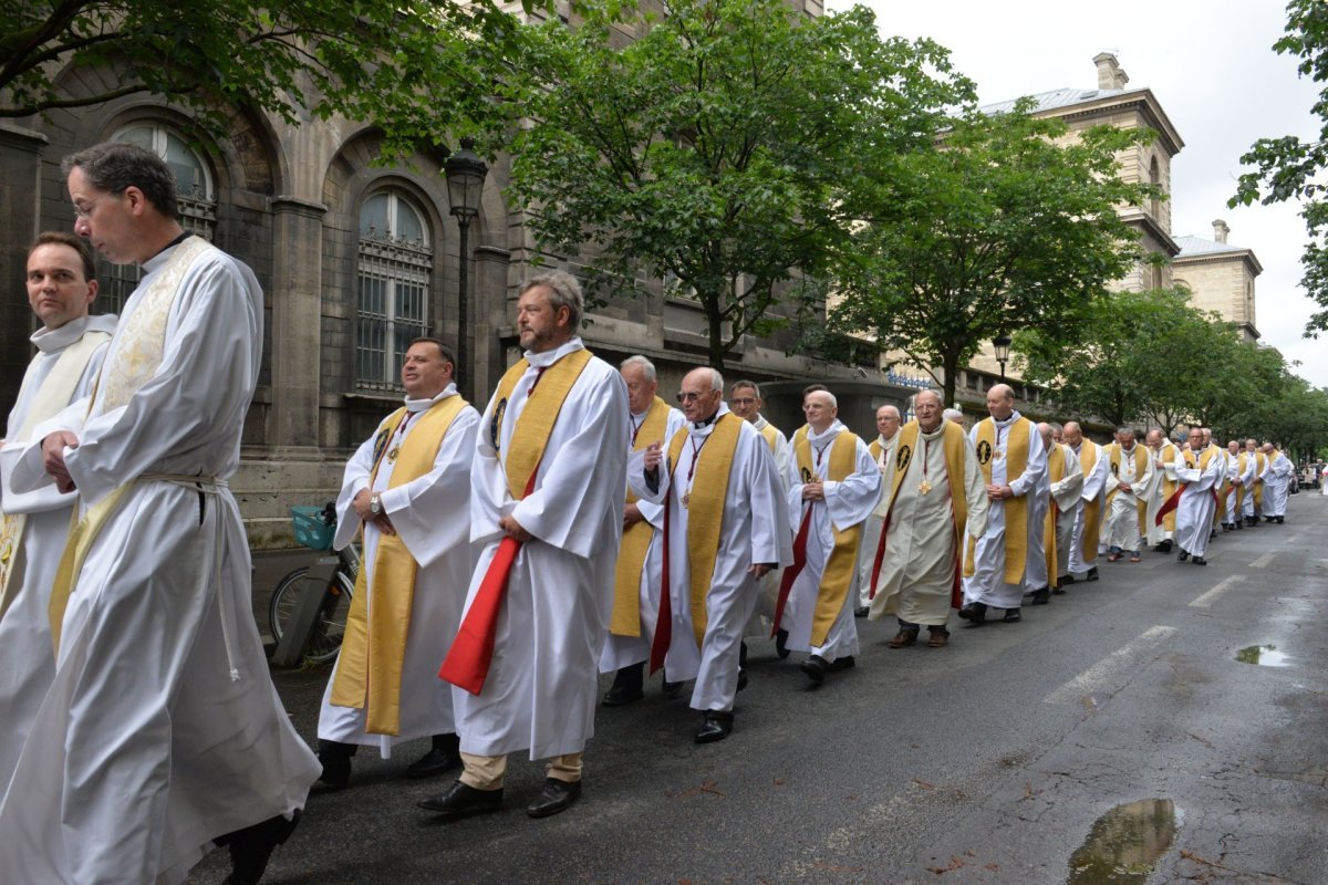 Accueil de Mgr Laurent Ulrich, archevêque de Paris. © Marie-Christine Bertin / Diocèse de Paris.