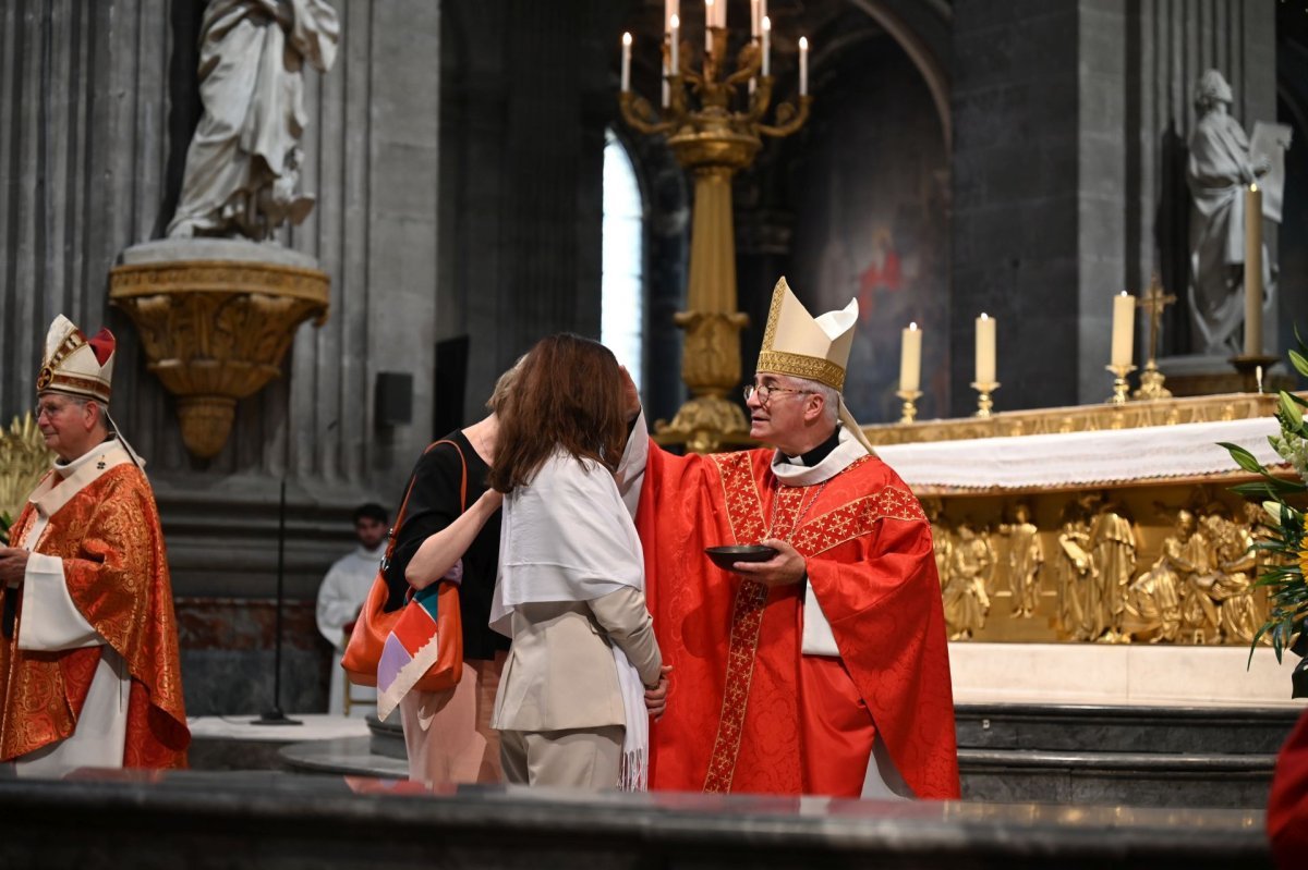 Confirmations d'adultes en juin 2025. Célébration de 16h. © Marie-Christine Bertin / Diocèse de Paris.