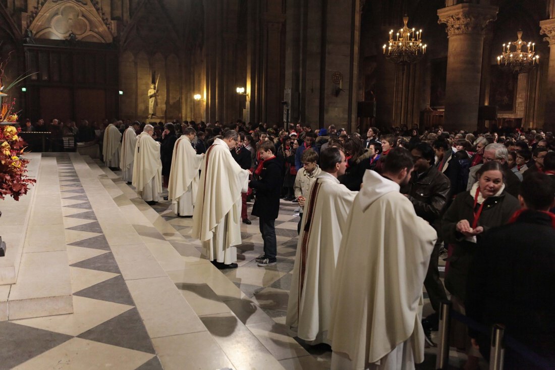 Communion. © Yannick Boschat / Diocèse de Paris.