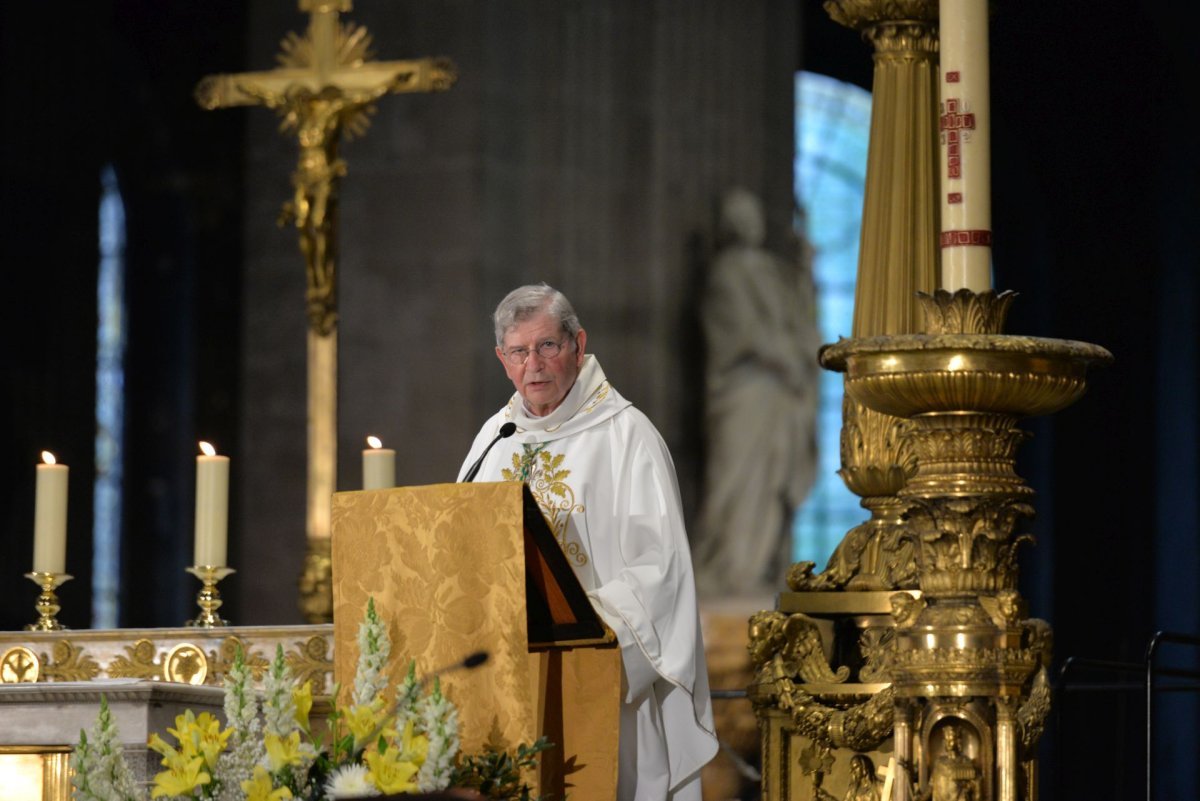 Accueil de Mgr Laurent Ulrich, archevêque de Paris. © Marie-Christine Bertin / Diocèse de Paris.