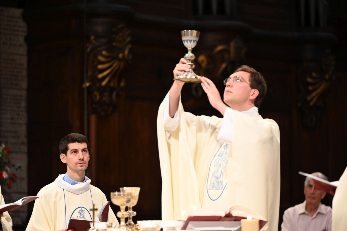 Messe des nouveaux prêtres à Notre-Dame des Victoires. © Marie-Christine Bertin / Diocèse de Paris.