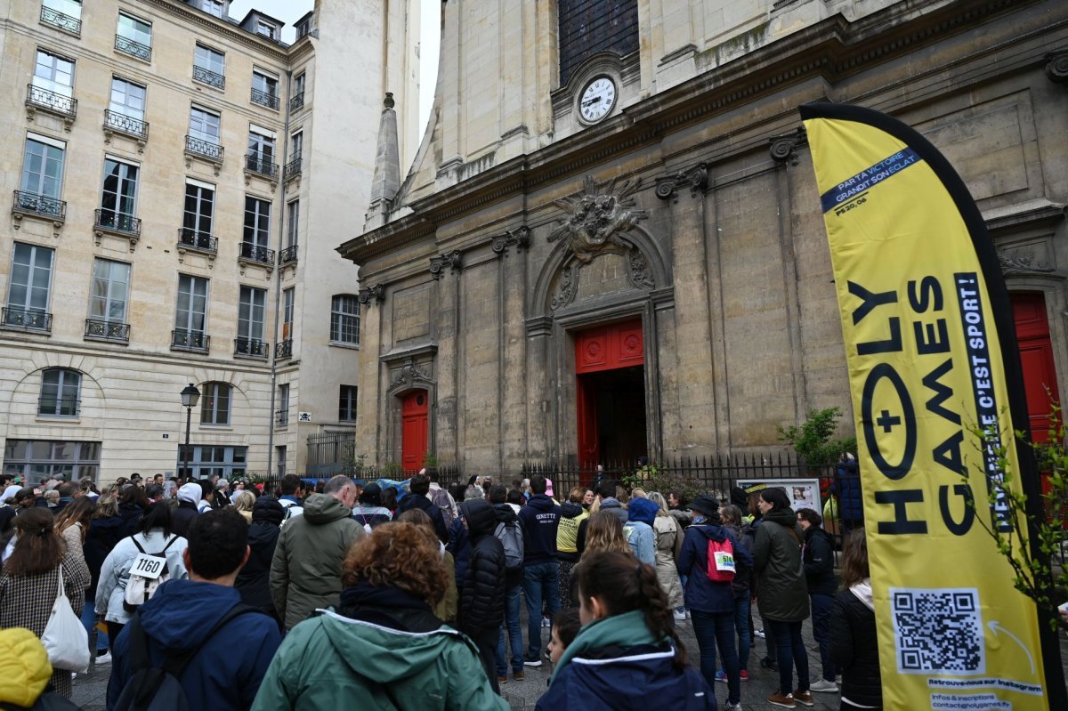 Marche “Paris églises tour”. © Marie-Christine Bertin / Diocèse de Paris.