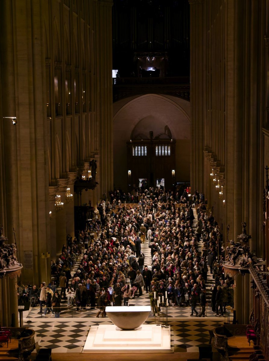 Vêpres du mercredi 11 décembre 2024 à Notre-Dame de Paris. © Yannick Boschat / Diocèse de Paris.