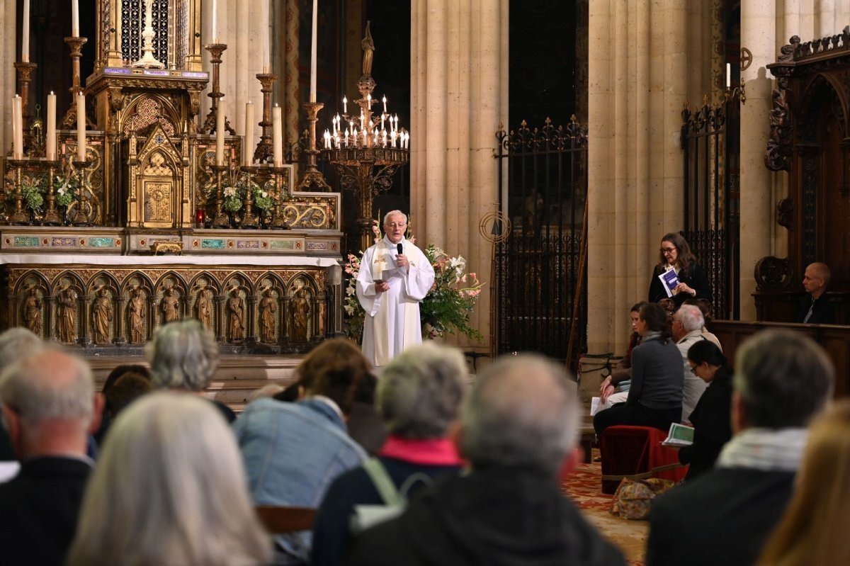 Veillée de l'espérance à la basilique Sainte-Clotilde. © Marie-Christine Bertin / Diocèse de Paris.
