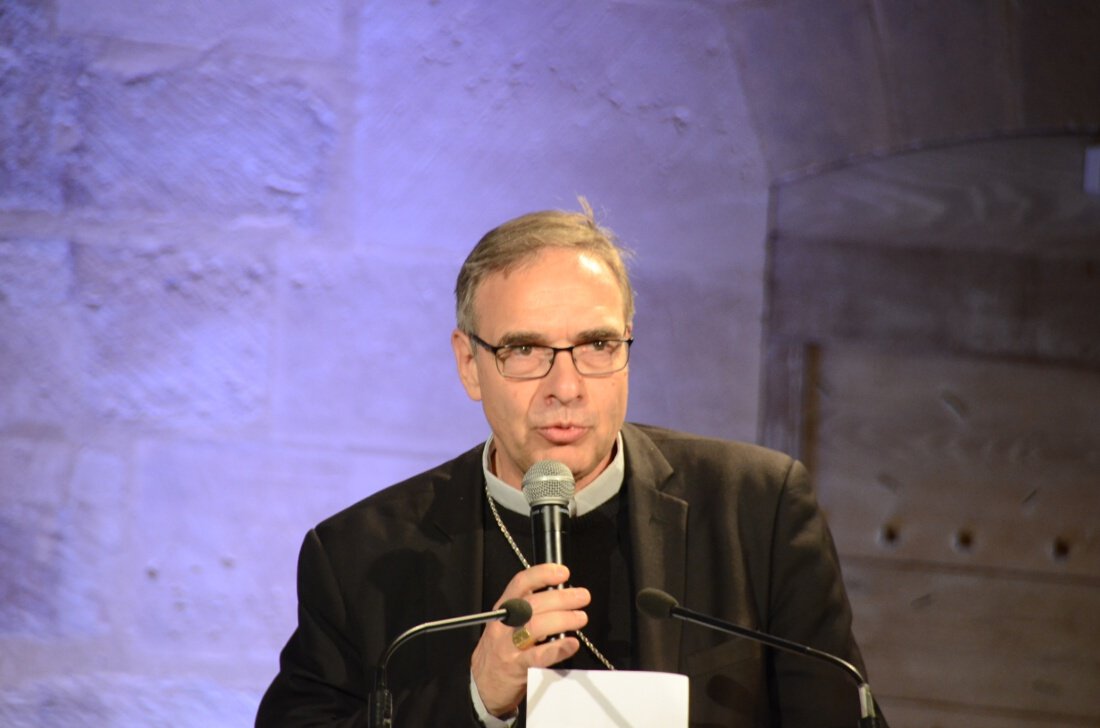 Mot de bienvenue par Mgr Jérôme Beau, évêque auxiliaire de Paris et (…). © Marie-Christine Bertin / Diocèse de Paris.