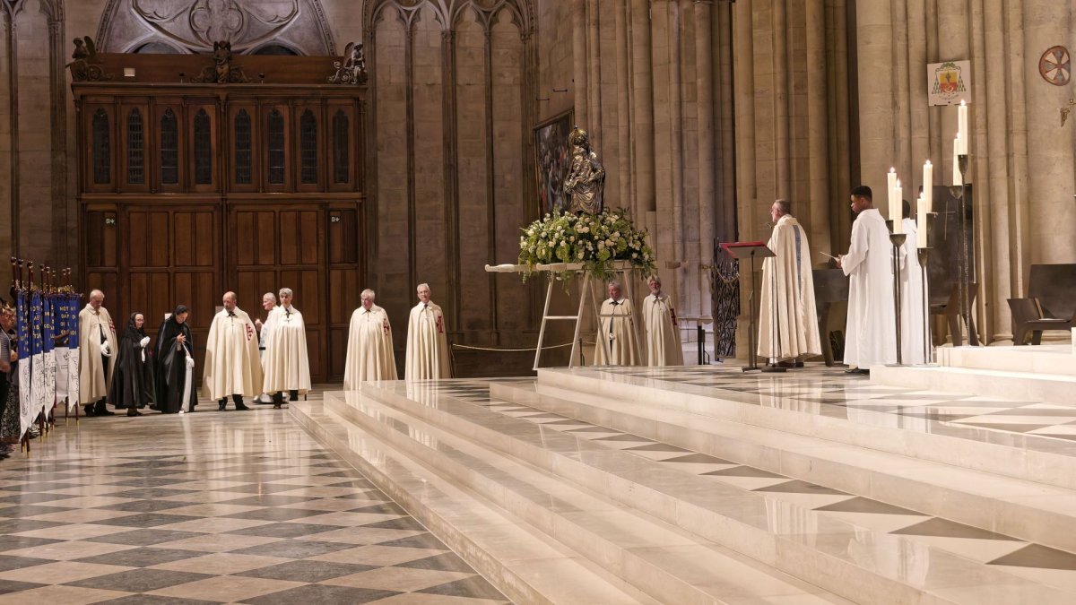 Veille de la fête de l'Assomption à Notre-Dame de Paris 2025. © Yannick Boschat / Diocèse de Paris.