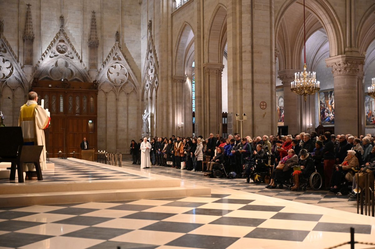 Messe en présence d'associations caritatives et ceux qu'elles (…). © Marie-Christine Bertin / Diocèse de Paris.