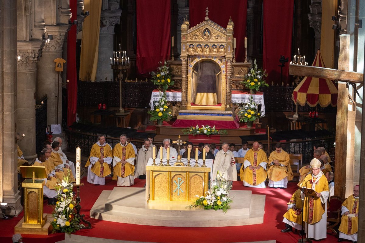 Pèlerinage de la vie consacrée à Argenteuil. © Charles-Édouard Baudouin / Basilique Saint-Denys d'Argenteuil - (…).