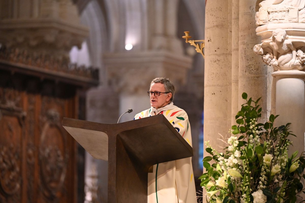Messe en présence des services diocésains et de l'Atelier de Notre-Dame. © Marie-Christine Bertin / Diocèse de Paris.