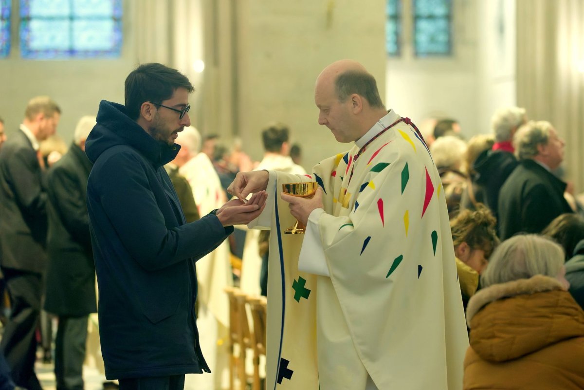 Messe en présence de mécènes et donateurs. © Trung Hieu Do / Diocèse de Paris.
