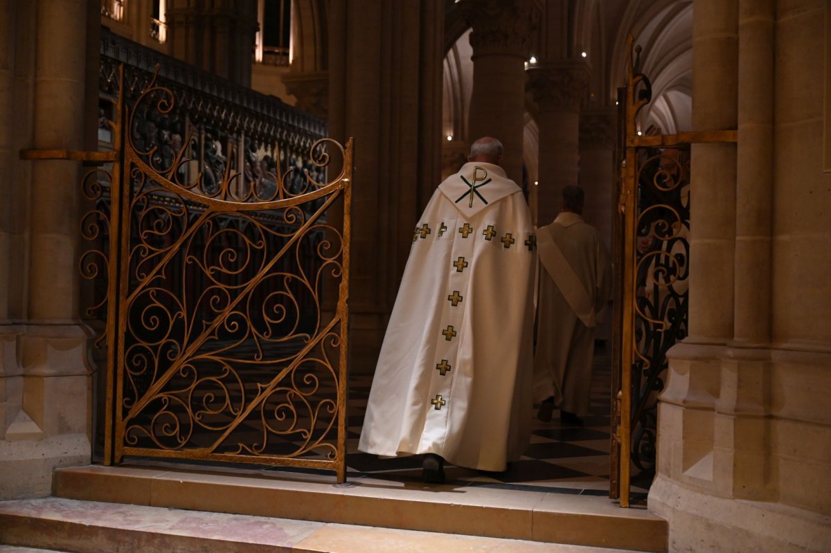 Vêpres du jeudi 12 décembre 2024 à Notre-Dame de Paris. © Marie-Christine Bertin / Diocèse de Paris.