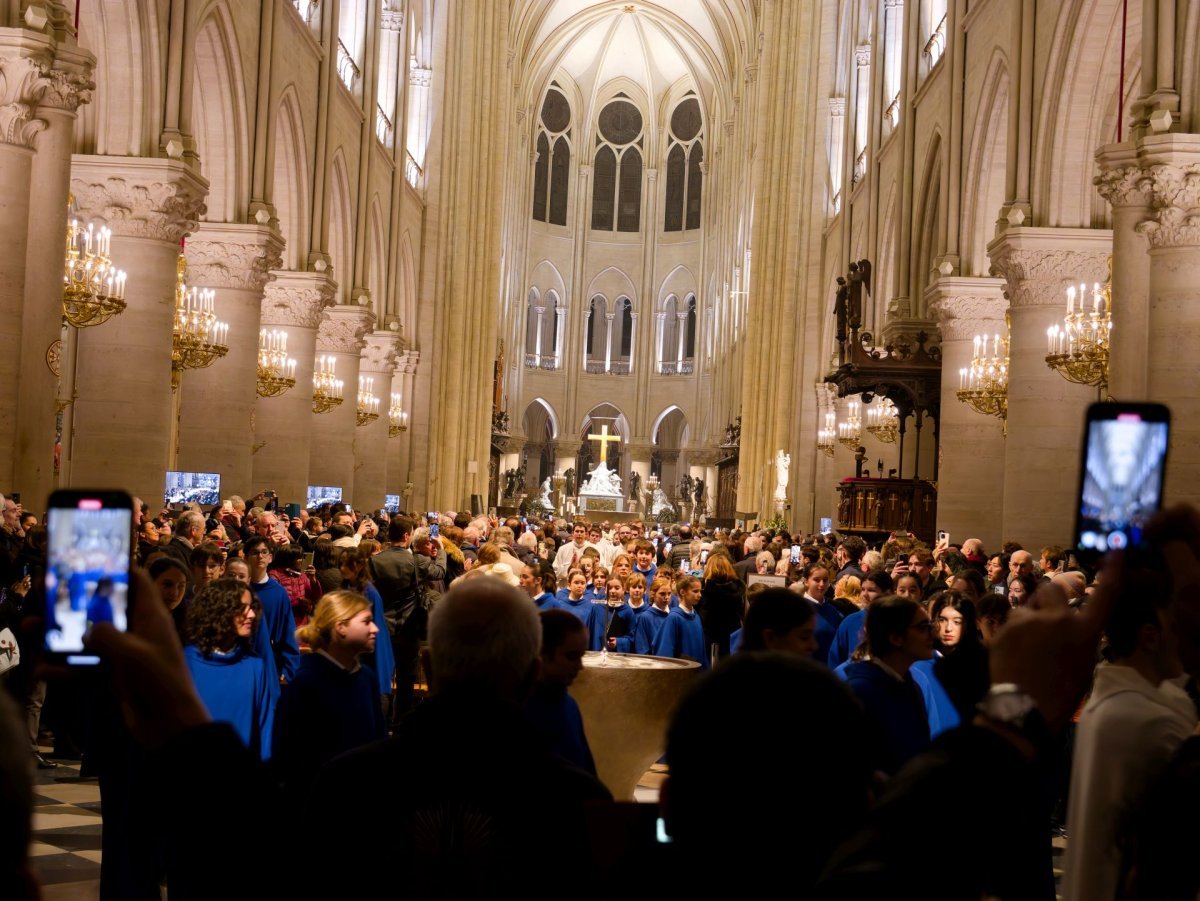 Messe du soir du mercredi 11 décembre 2024 à Notre-Dame de Paris. © Yannick Boschat / Diocèse de Paris.