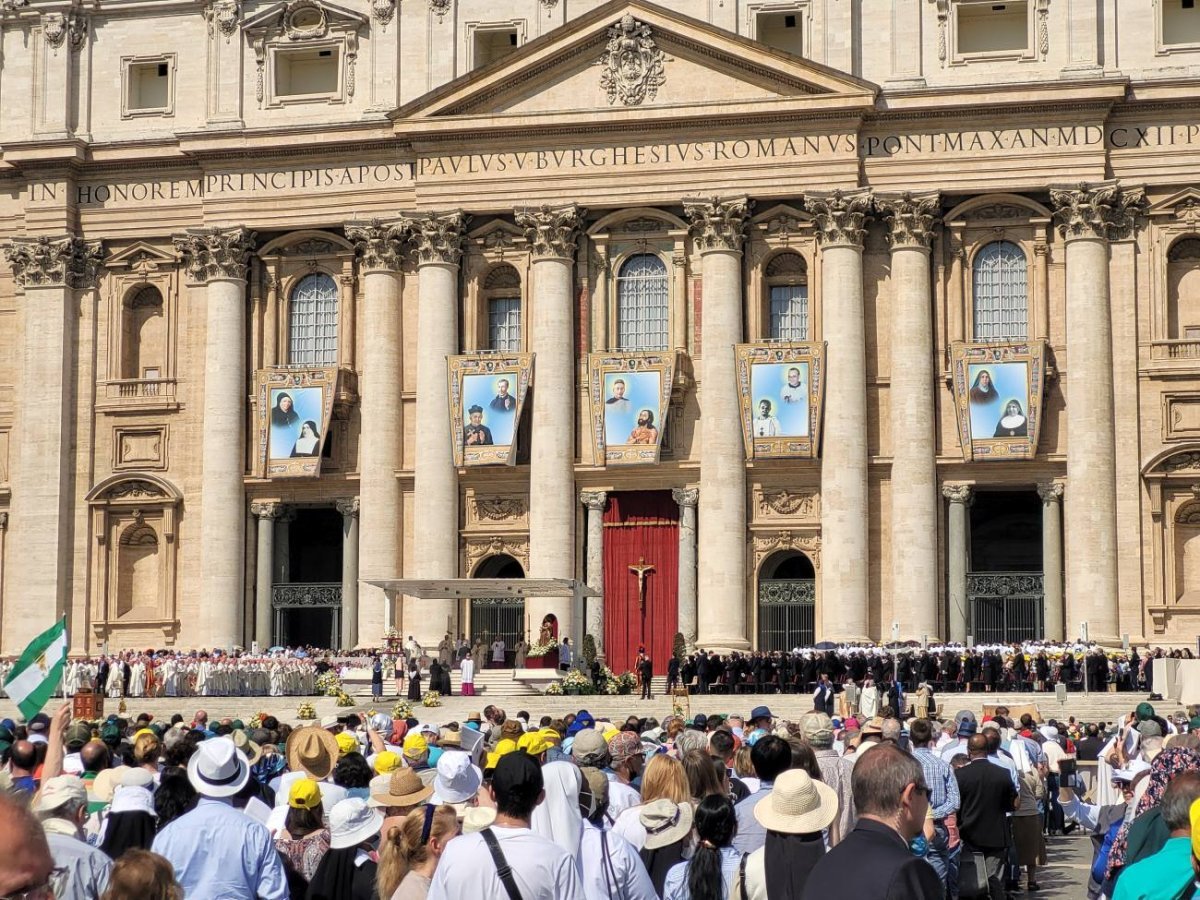 Pèlerinage diocésain à Rome pour la canonisation de Charles de Foucauld. © Charlotte Reynaud / Diocèse de Paris.