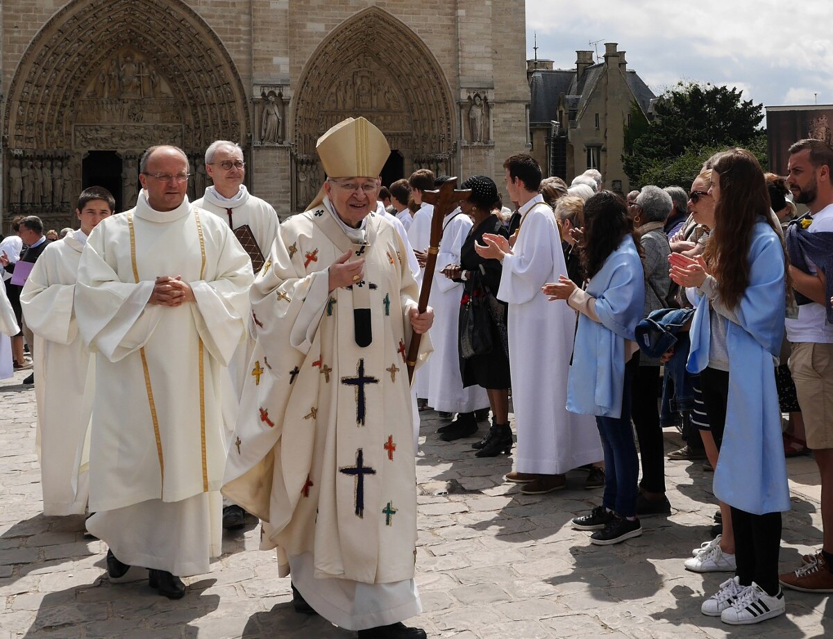 Procession de sortie. © Yannick Boschat / Diocèse de Paris.