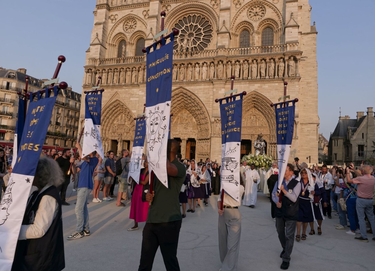 Veille de la fête de l'Assomption à Notre-Dame de Paris 2025. © Yannick Boschat / Diocèse de Paris.