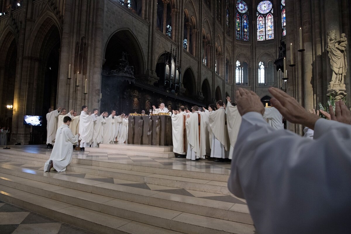 Liturgie eucharistique. © Yannick Boschat / Diocèse de Paris.