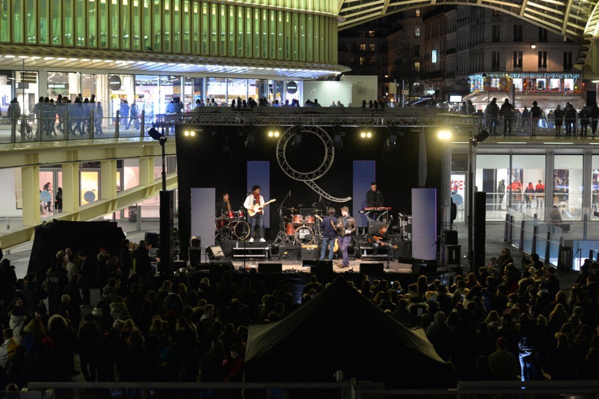 Concert sous la canopée des Halles. © Marie-Christine Bertin / Diocèse de Paris.