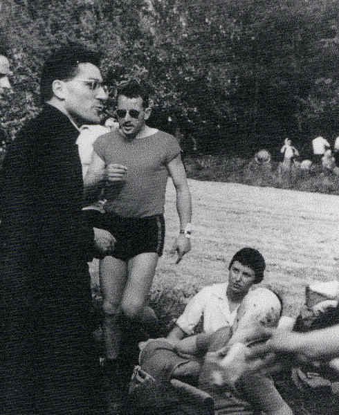 Pélerinage de Chartres. En 1958. © D. R..