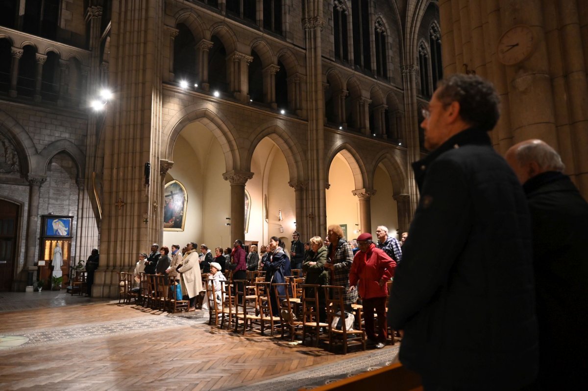 Veillée de l'espérance à la basilique Notre-Dame du Perpétuel Secours. © Marie-Christine Bertin / Diocèse de Paris.