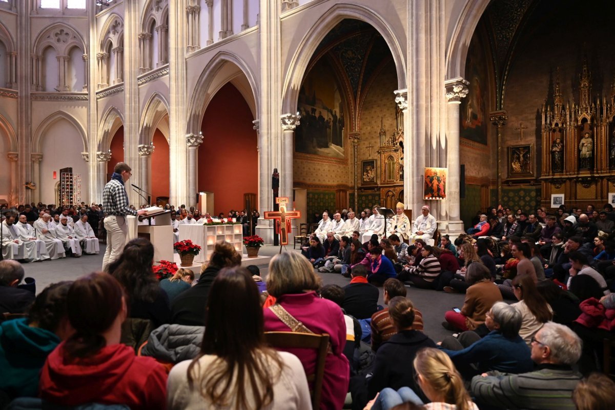 Messe à Saint-Ignace. © Marie-Christine Bertin / Diocèse de Paris.
