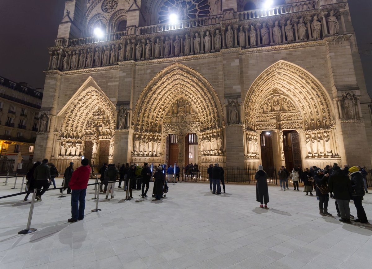 Messe du soir du mercredi 11 décembre 2024 à Notre-Dame de Paris. © Yannick Boschat / Diocèse de Paris.