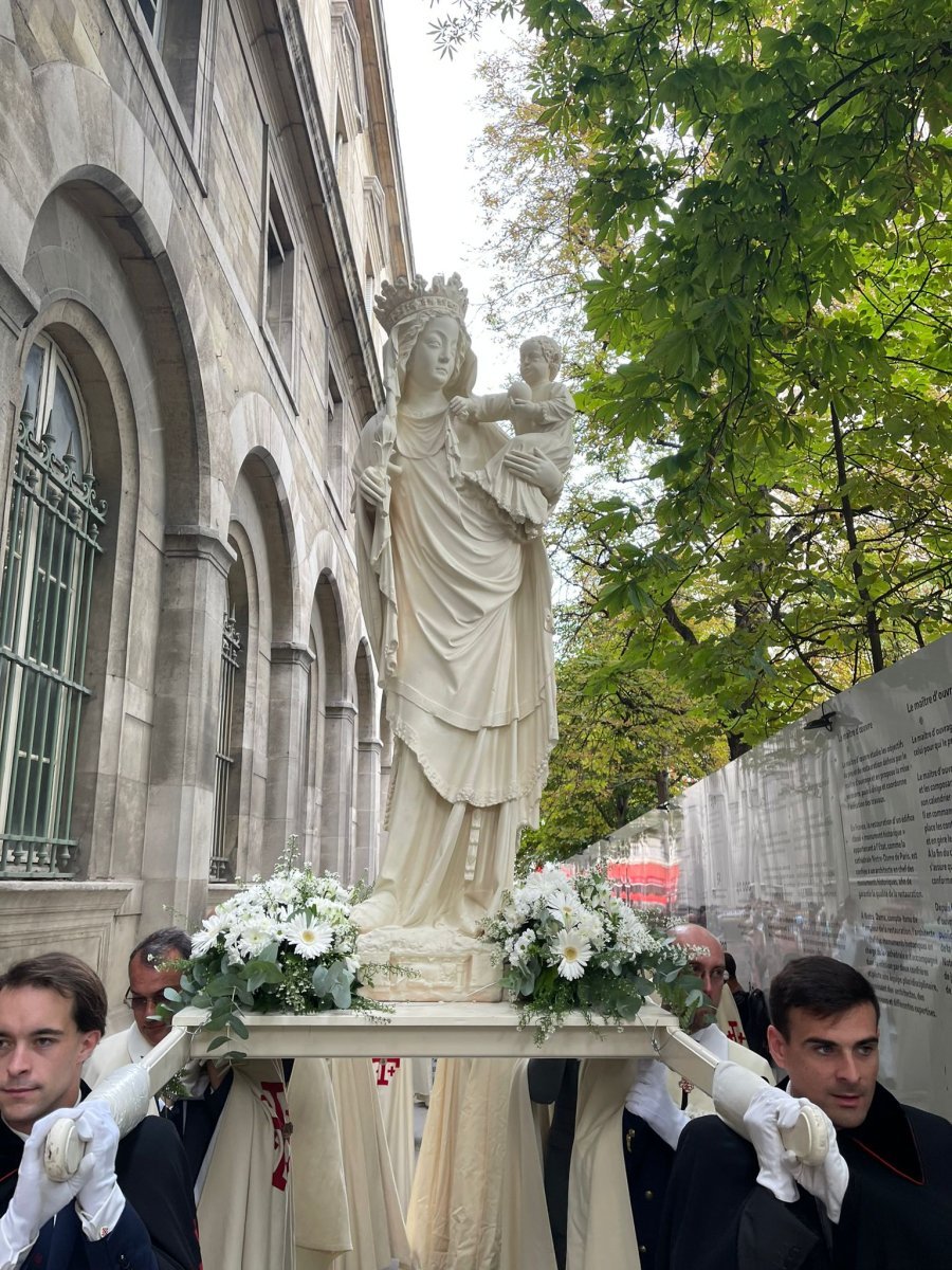 Procession de la Fête de l'Assomption 2023. © Aurélien Pasquet / Cathédrale Notre-Dame de Paris.