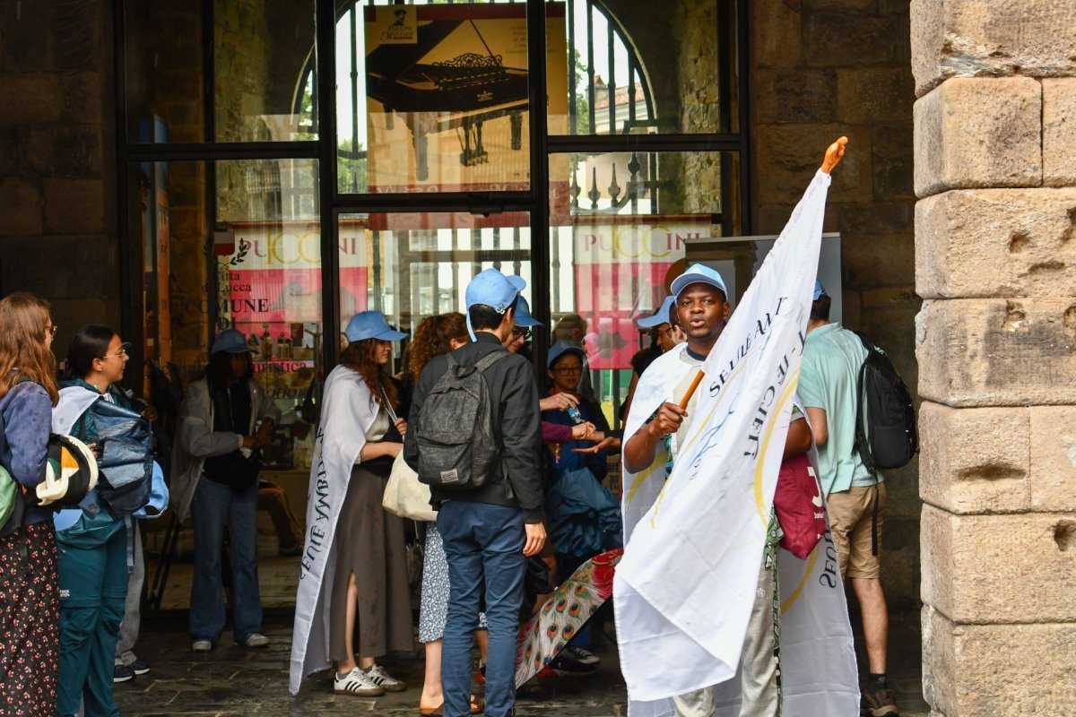 Lundi 28 juillet - Les pélerins parisiens à Lucques. © Clémence Vecten – Diocèse de Paris.